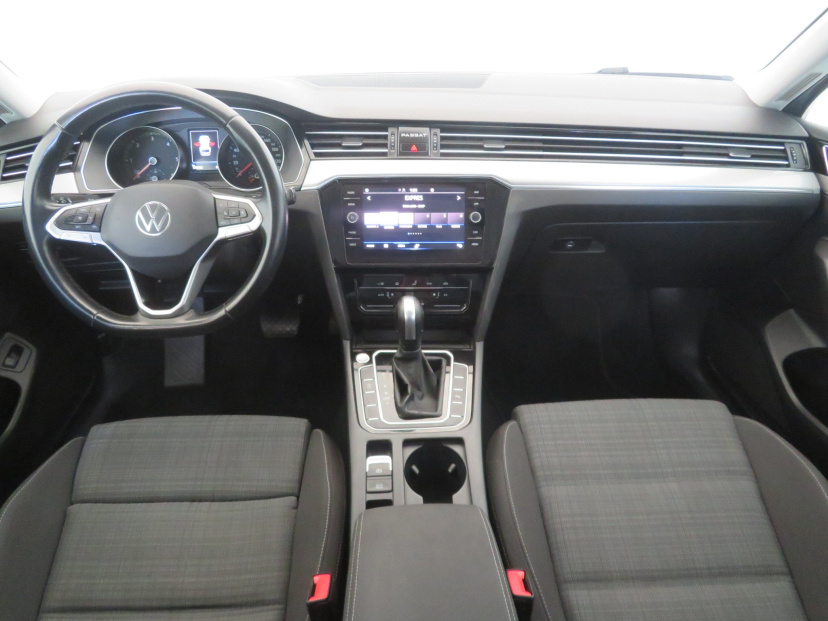 Volkswagen Passat, 2022
