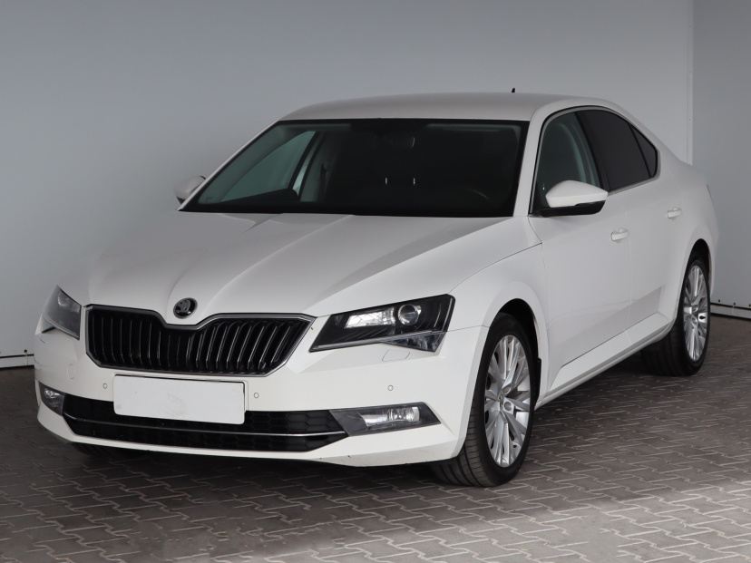 Škoda Superb, 2015
