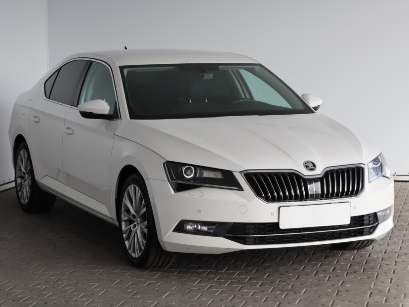 Škoda Superb, 2015