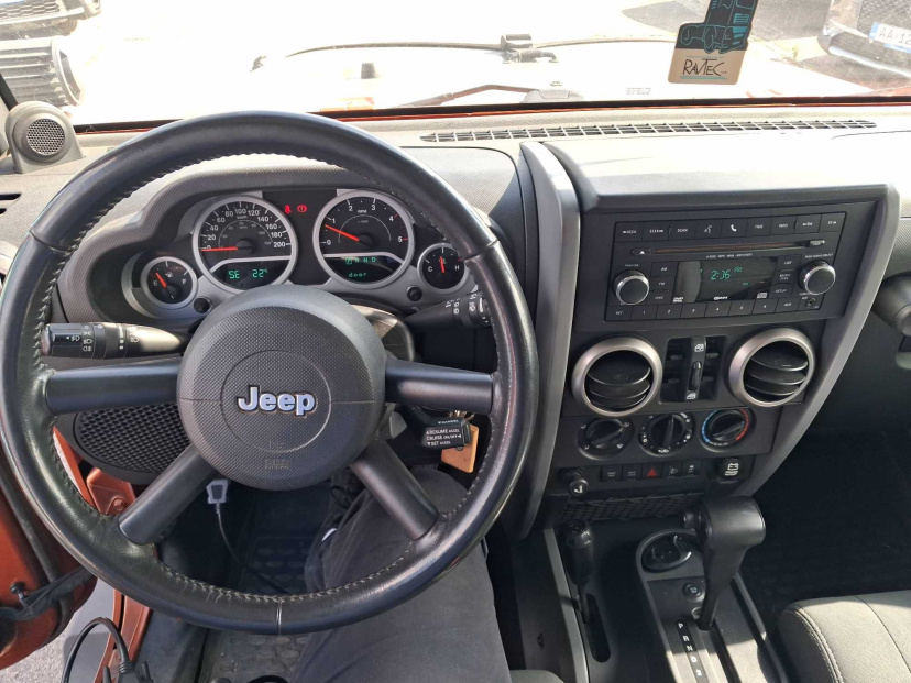 Jeep Wrangler, 2010