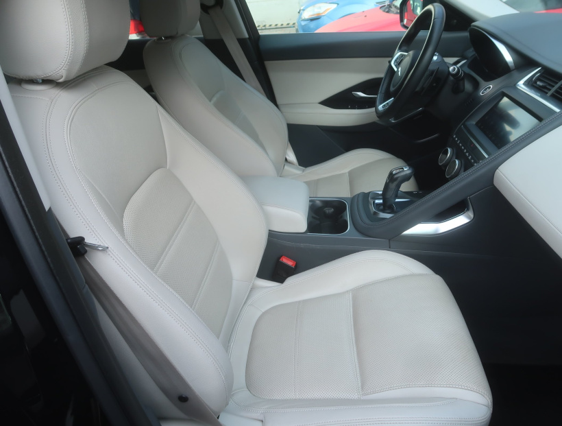 Jaguar E-Pace, 2020