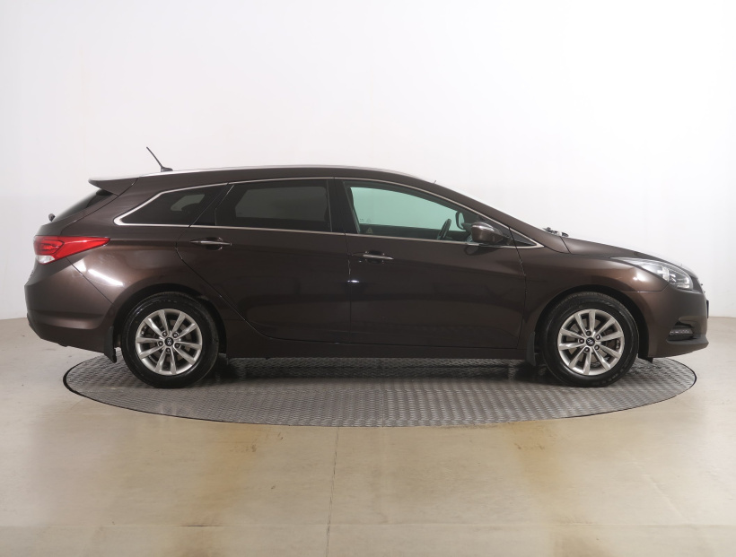 Hyundai i40, 2015