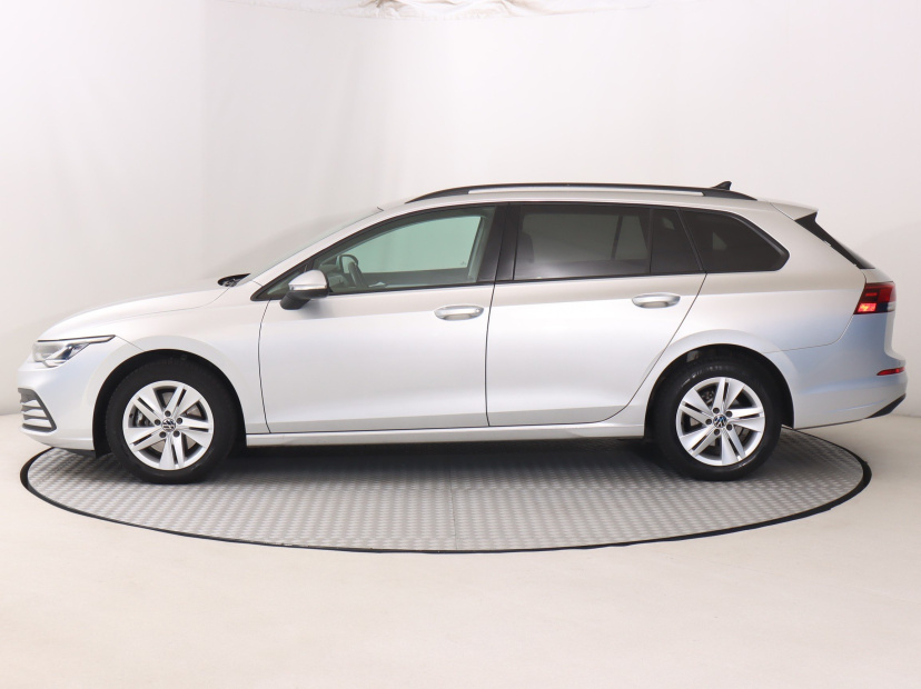 Volkswagen Golf, 2022
