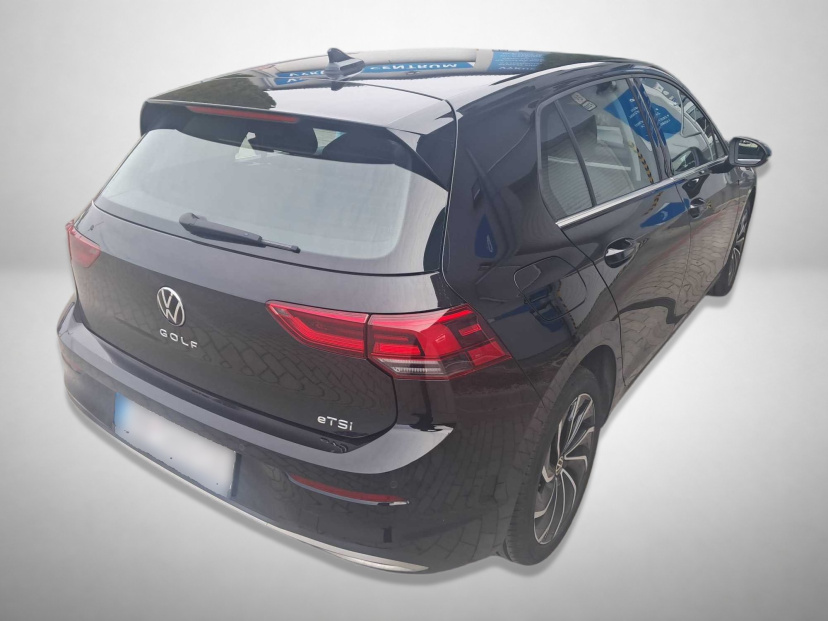 Volkswagen Golf, 2022