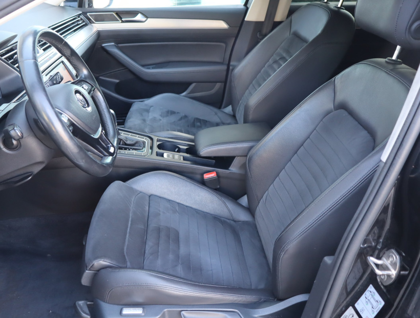 Volkswagen Passat, 2015