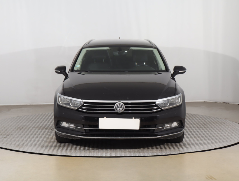 Volkswagen Passat, 2015