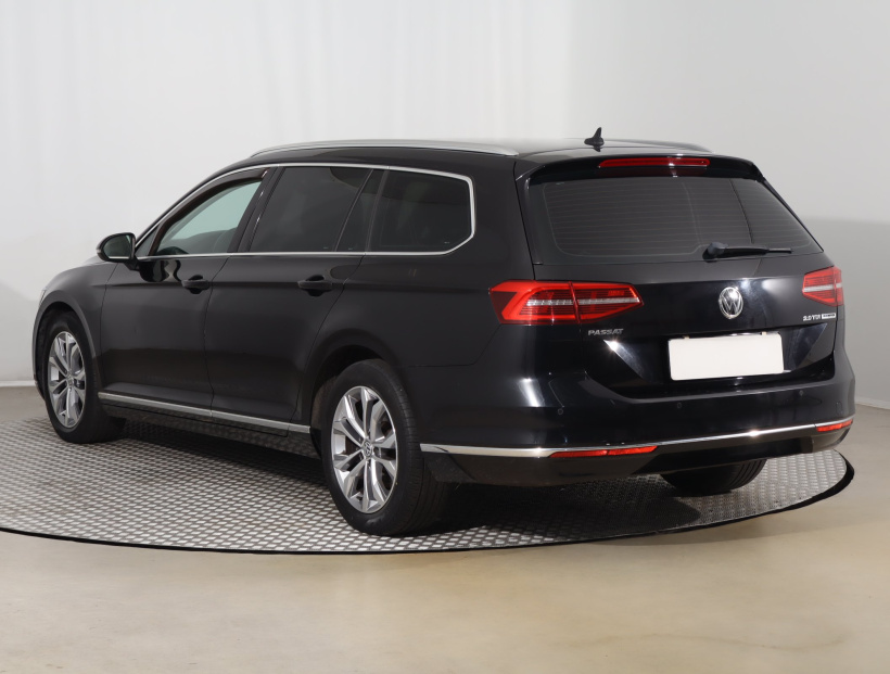 Volkswagen Passat, 2015