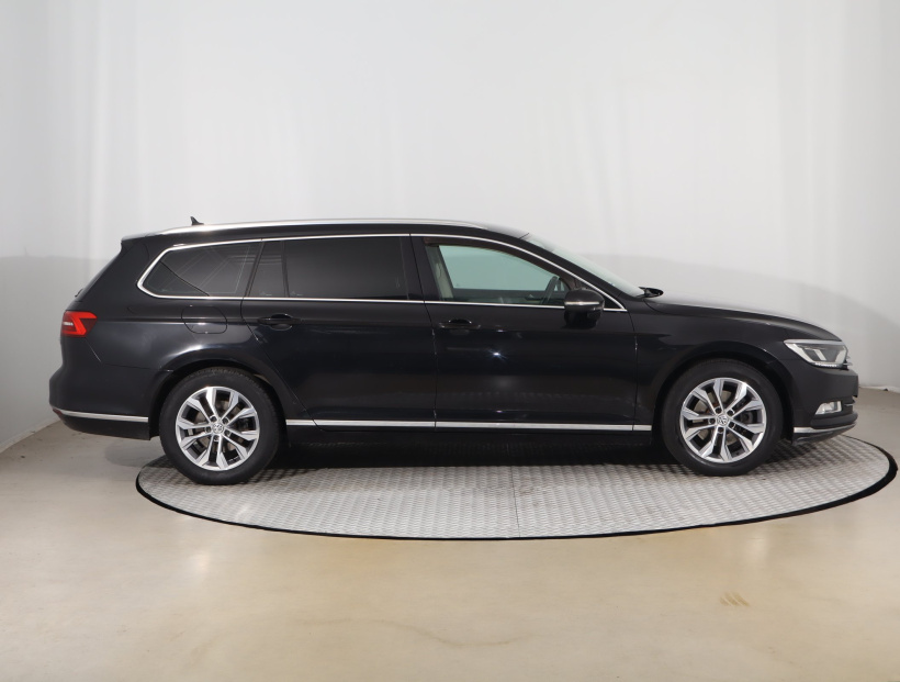 Volkswagen Passat, 2015