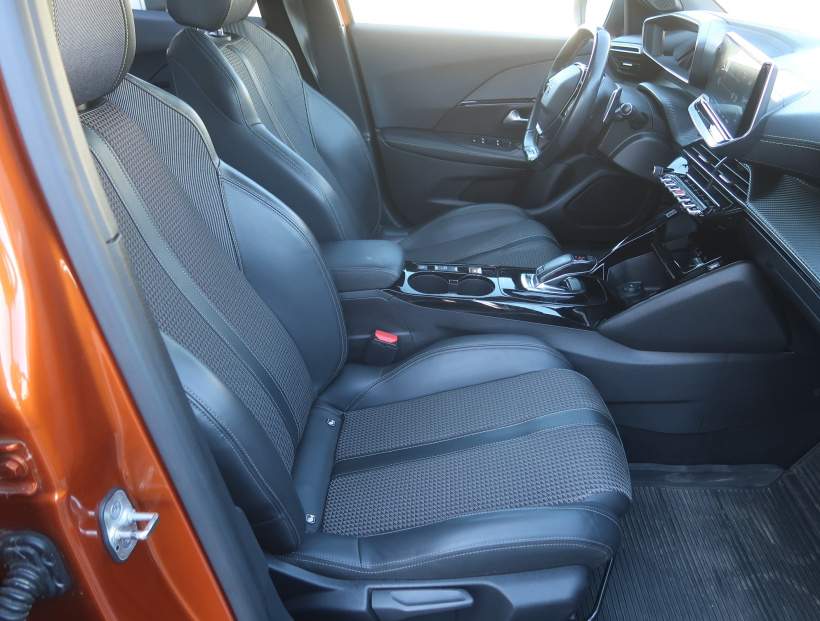 Peugeot 2008, 2020