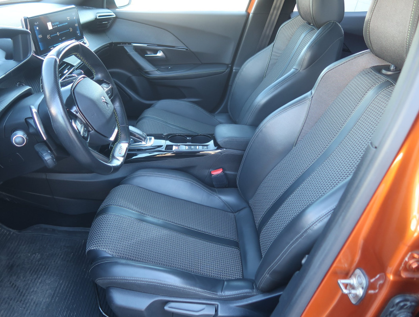 Peugeot 2008, 2020
