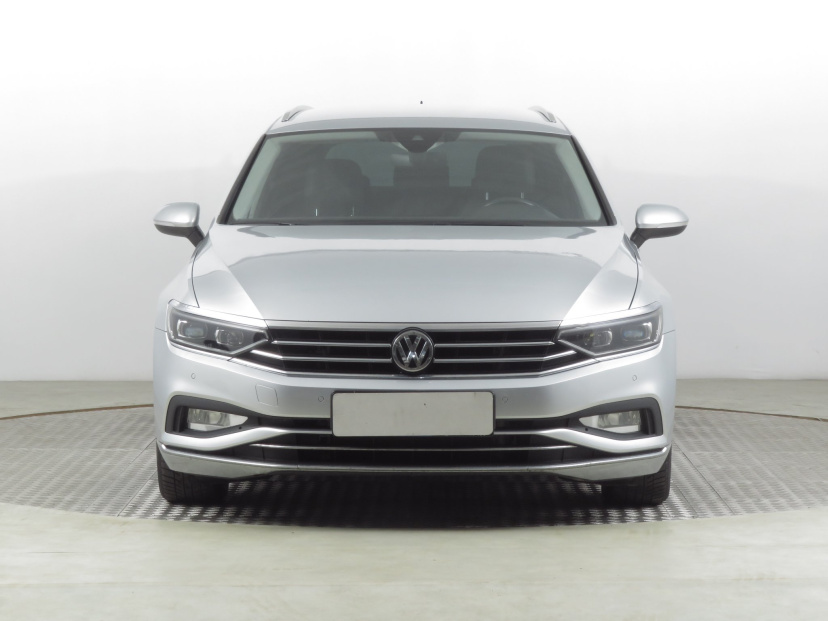Volkswagen Passat, 2020