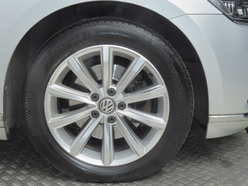 Volkswagen Passat, 2020