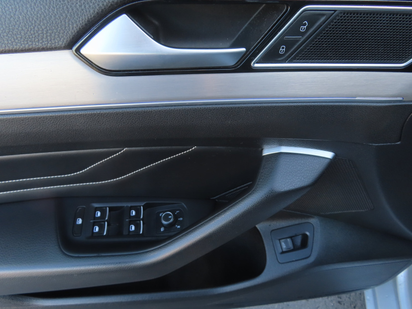 Volkswagen Passat, 2020