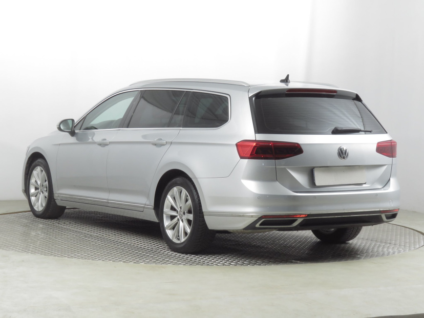 Volkswagen Passat, 2020