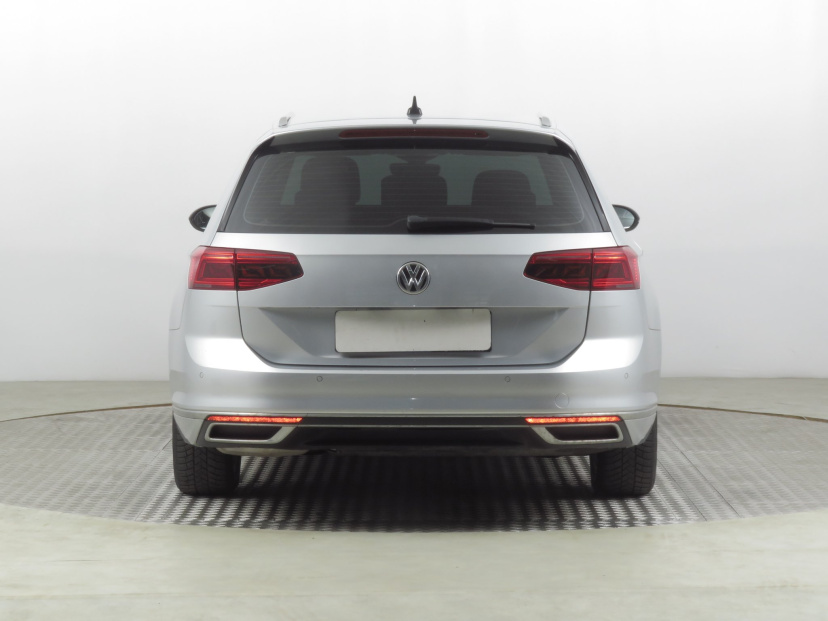 Volkswagen Passat, 2020