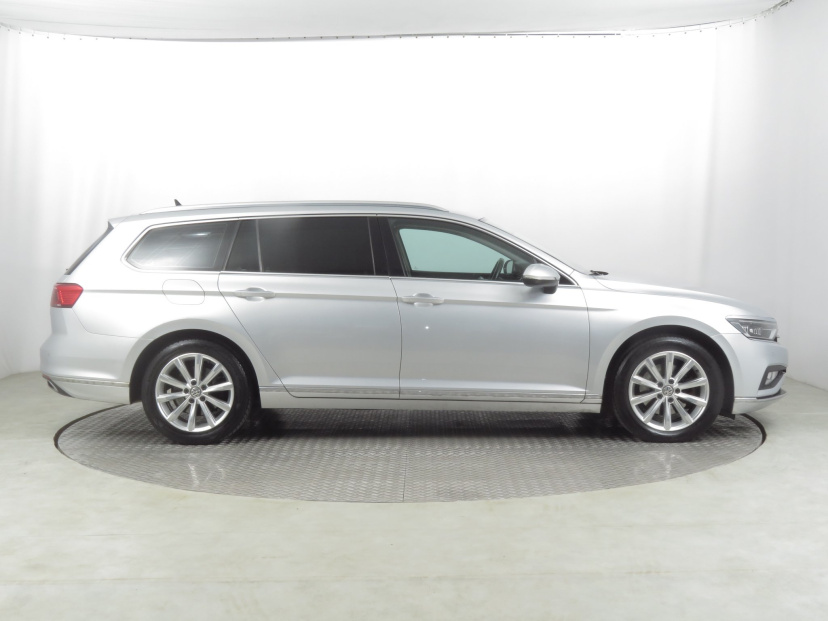 Volkswagen Passat, 2020