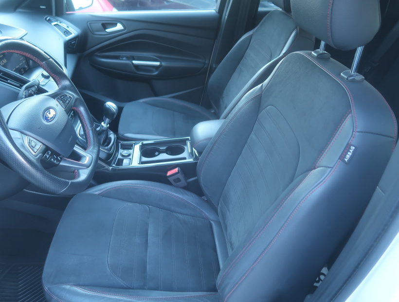 Ford Kuga, 2019