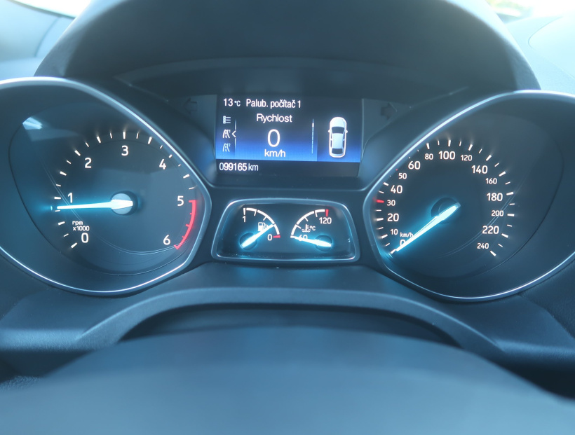 Ford Kuga, 2019