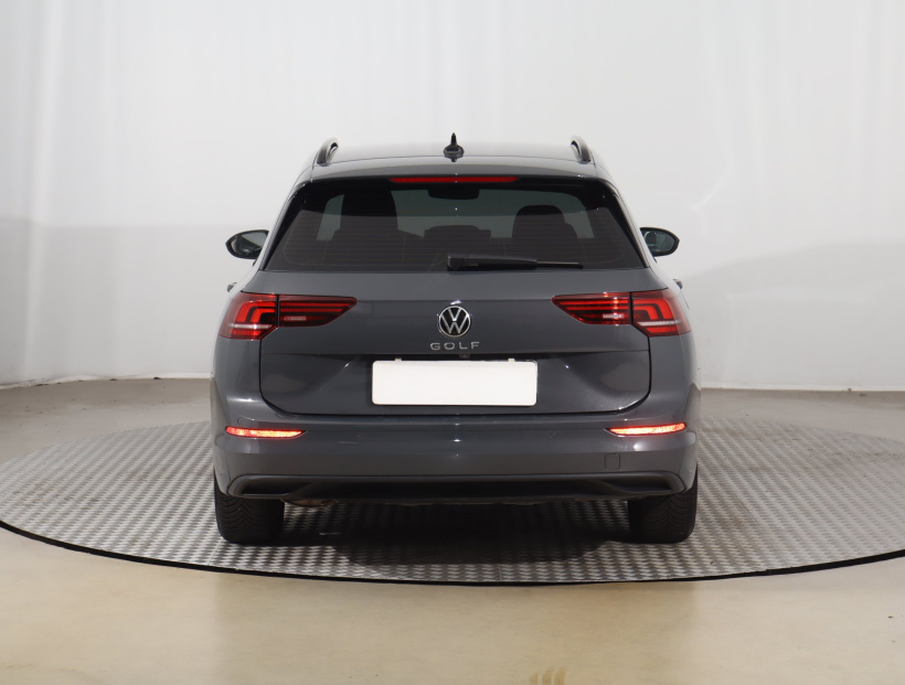 Volkswagen Golf, 2025
