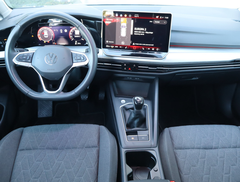 Volkswagen Golf, 2025