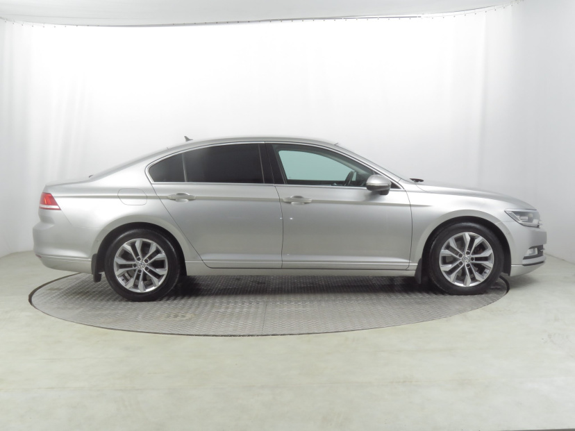 Volkswagen Passat, 2017