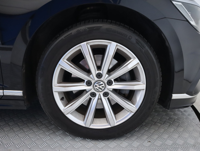 Volkswagen Passat, 2017