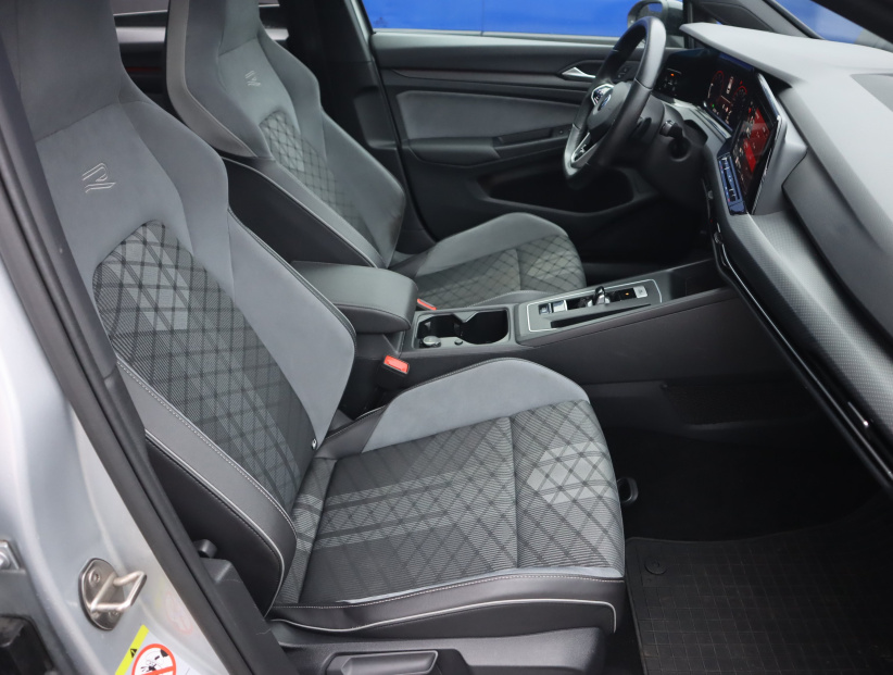 Volkswagen Golf, 2021