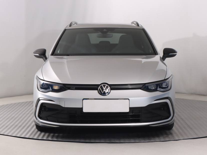 Volkswagen Golf, 2021
