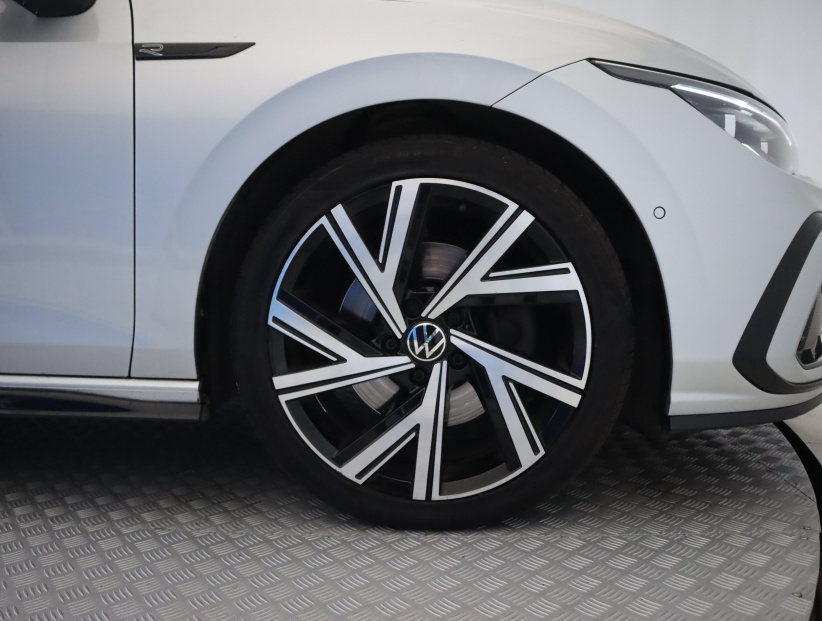 Volkswagen Golf, 2021
