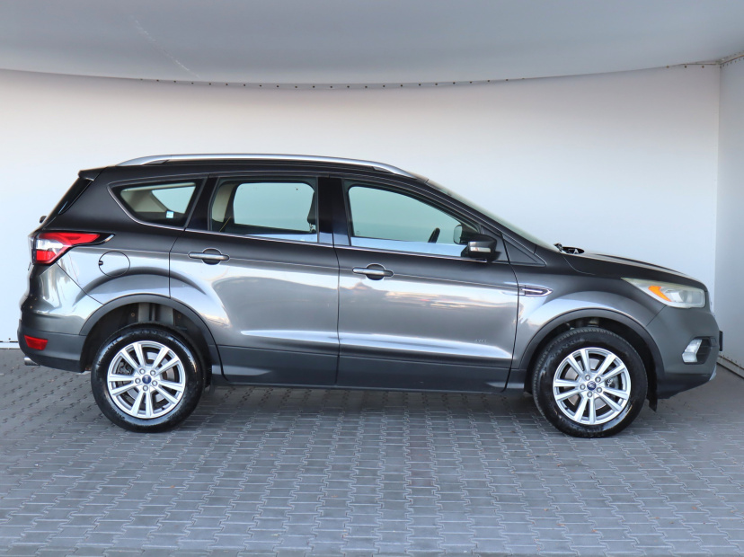 Ford Kuga, 2017