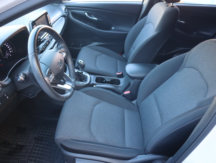 Hyundai i30, 2023
