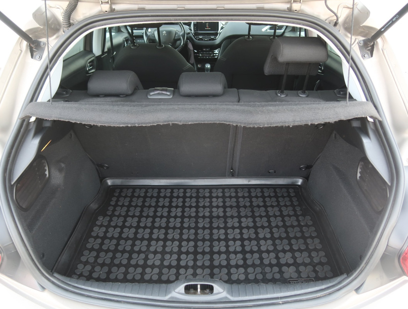 Peugeot 208, 2016