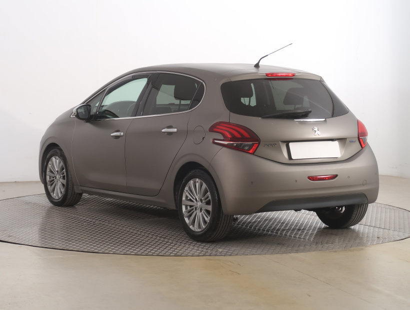 Peugeot 208, 2016