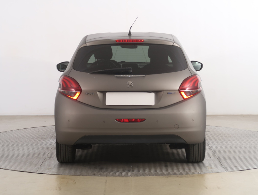 Peugeot 208, 2016