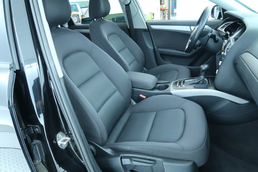 Audi A4, 2015