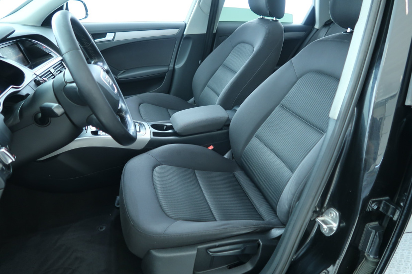 Audi A4, 2015