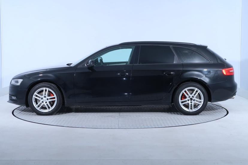 Audi A4, 2015