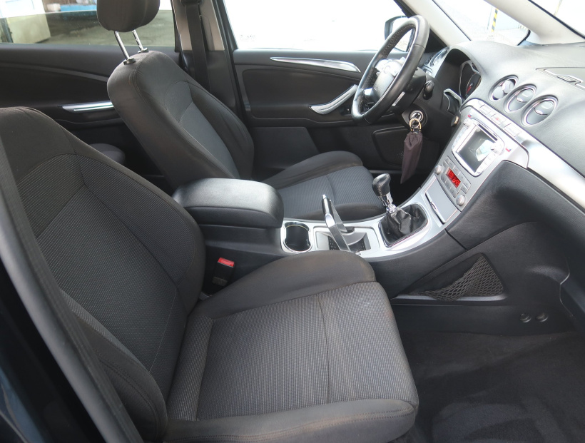 Ford S-Max, 2009