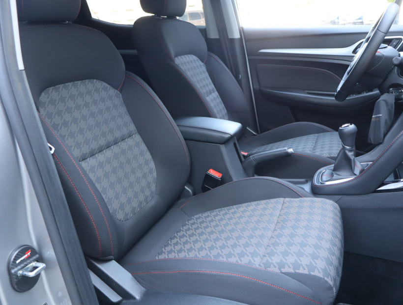 MG ZS SUV, 2024