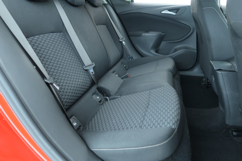 Opel Astra, 2015