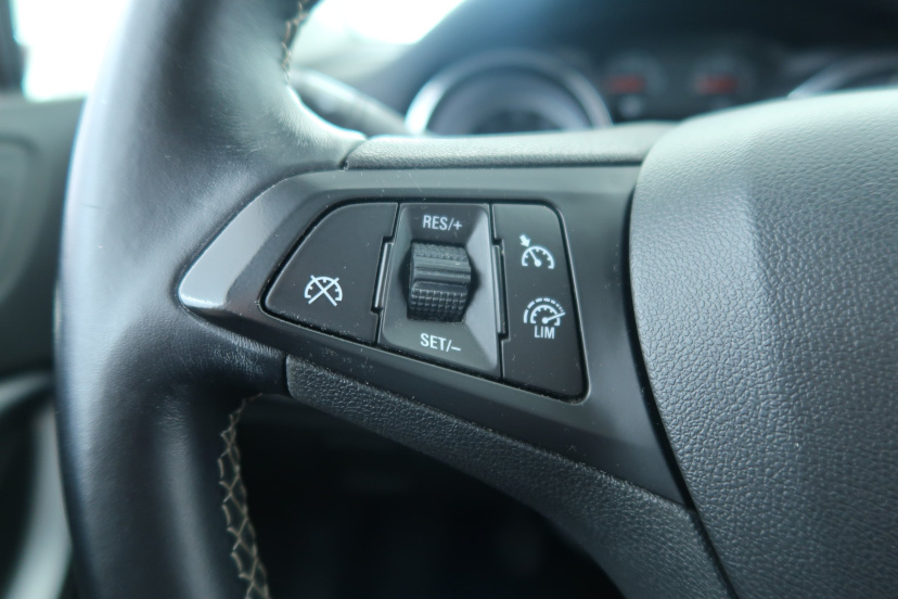 Opel Astra, 2015