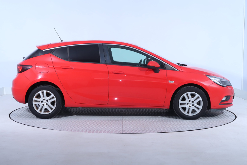 Opel Astra, 2015