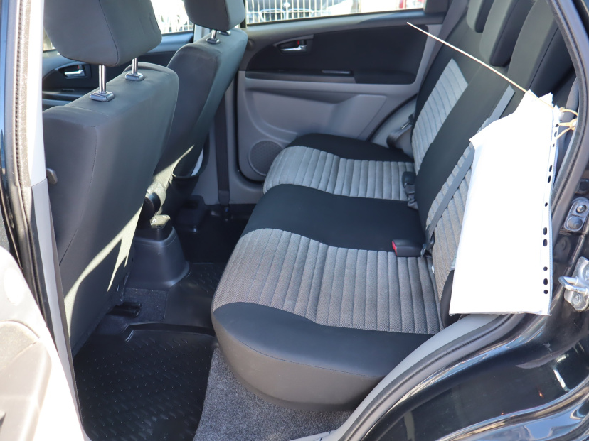 Suzuki SX4, 2011