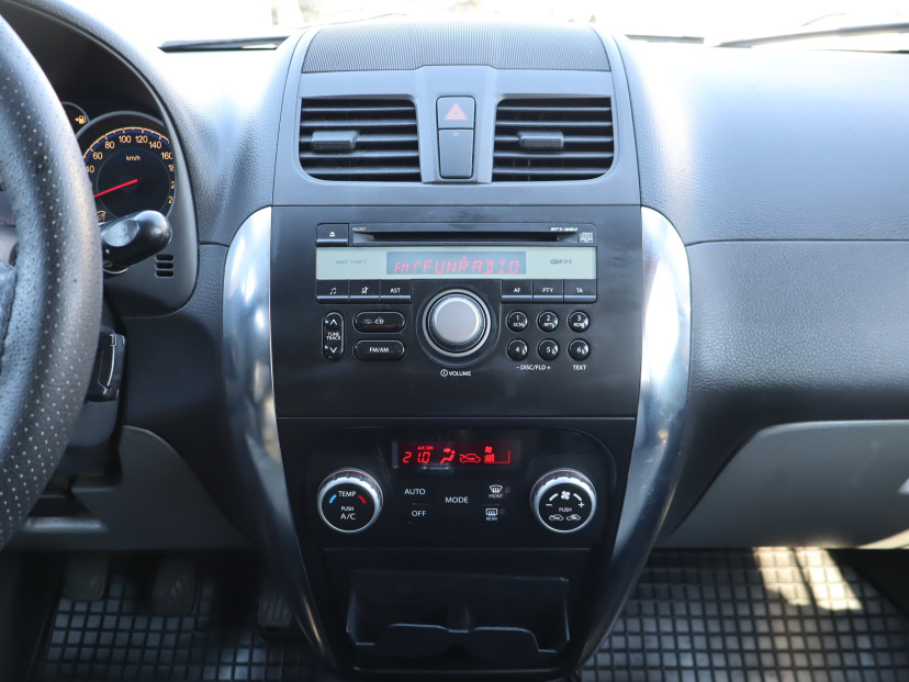 Suzuki SX4, 2011