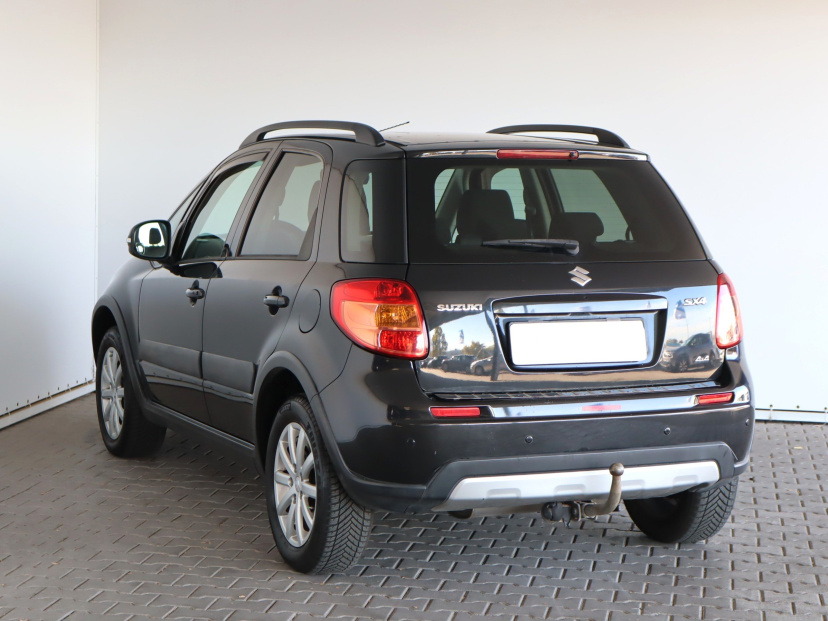 Suzuki SX4, 2011