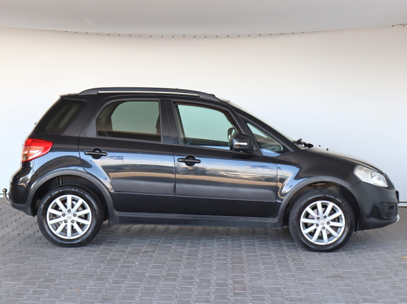 Suzuki SX4, 2011