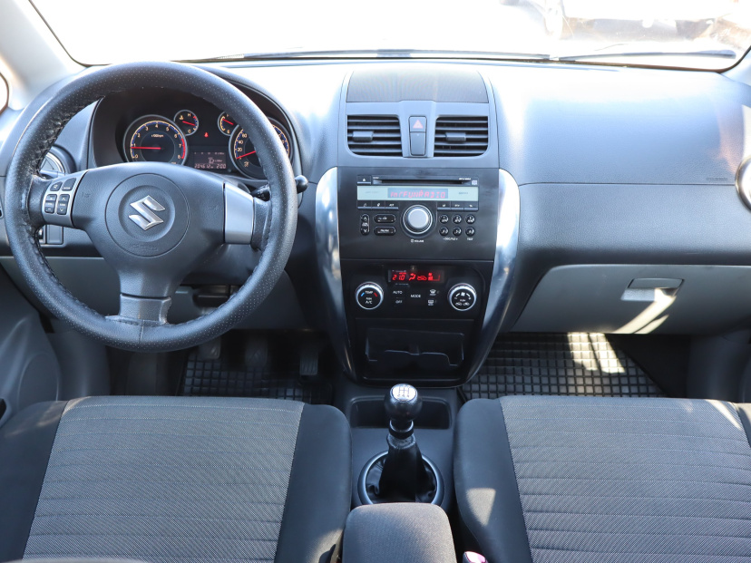 Suzuki SX4, 2011