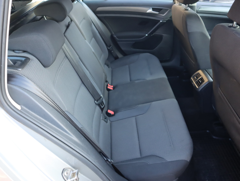 Volkswagen Golf, 2013