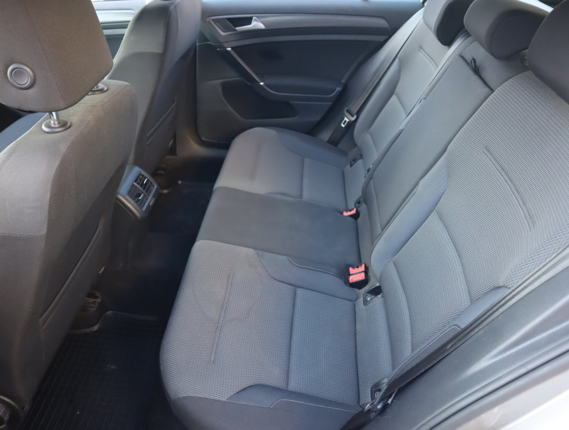 Volkswagen Golf, 2013