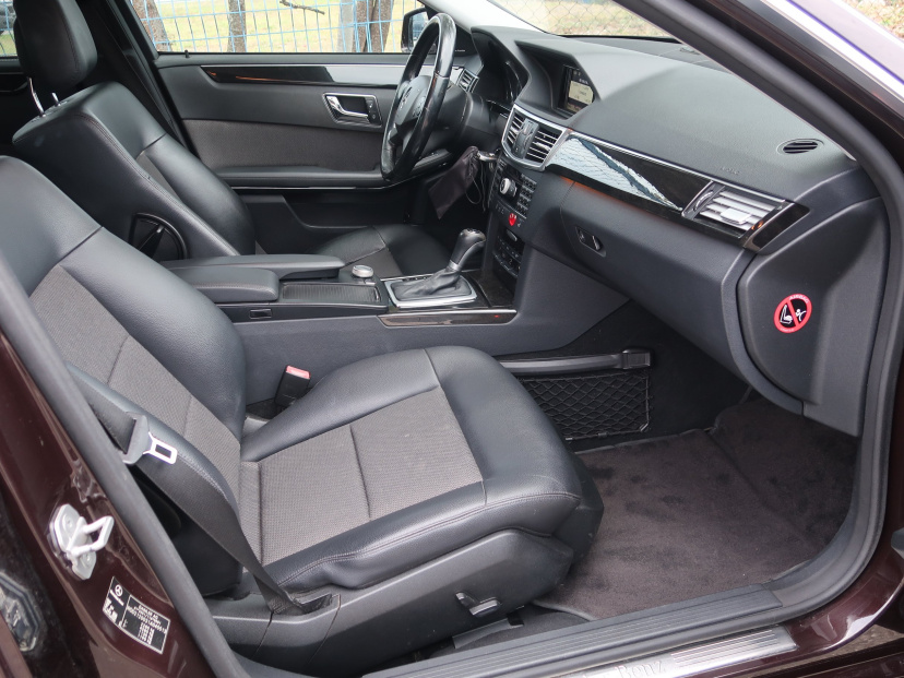 Mercedes-Benz E, 2009